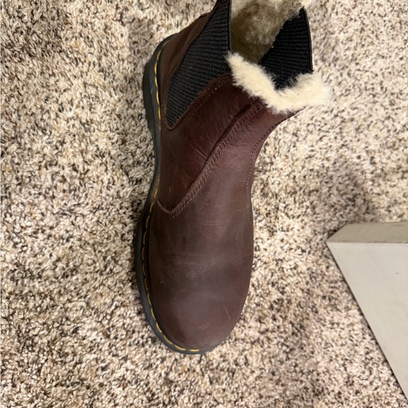 shearling lined dress boots C185-7520 Chukka Boot-Black 43.5 (10.5 US) adds depth Gova Shearling-Lined Demi Boot